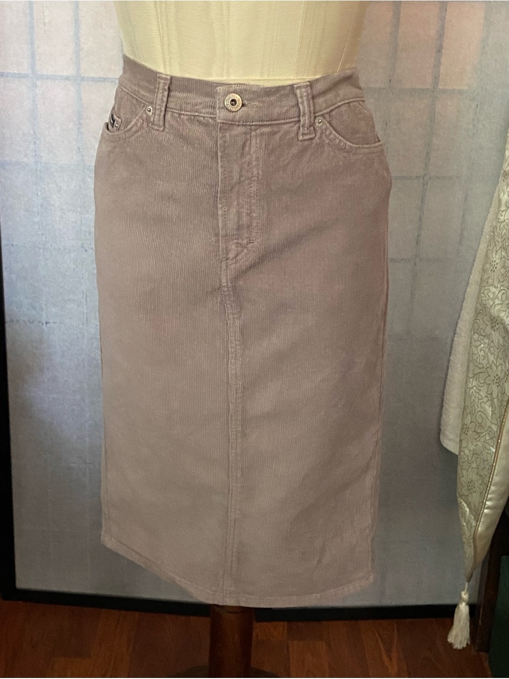 Authentic Dolce & Gabbana Ittierre Spa IT 44/30 Corduroy Slit Midi Skirt